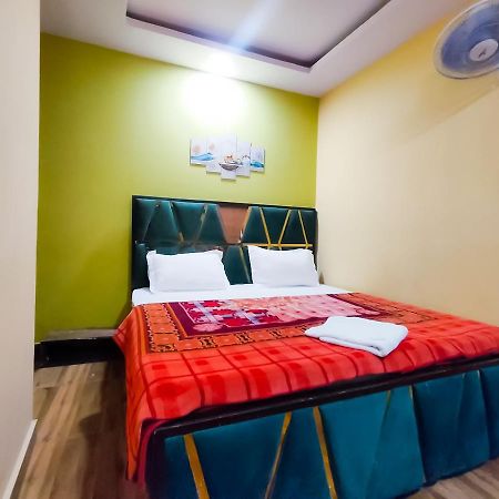 Roomshala 122 Hotel Park View - Near Adarsh Nagar New Delhi Buitenkant foto
