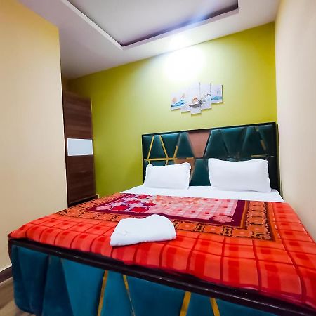 Roomshala 122 Hotel Park View - Near Adarsh Nagar New Delhi Buitenkant foto