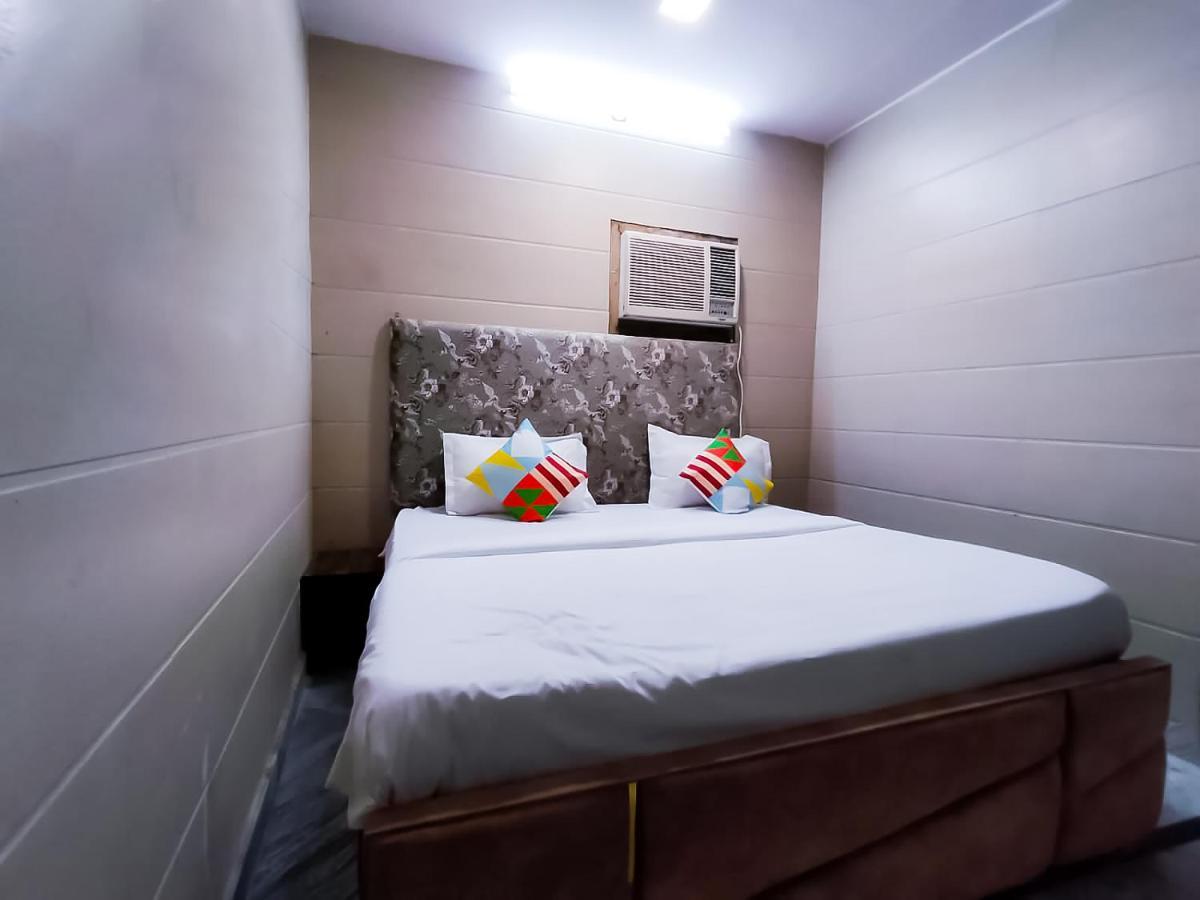 Roomshala 122 Hotel Park View - Near Adarsh Nagar New Delhi Buitenkant foto