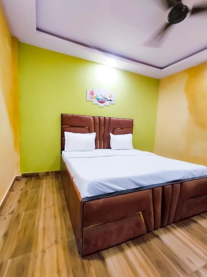 Roomshala 122 Hotel Park View - Near Adarsh Nagar New Delhi Buitenkant foto