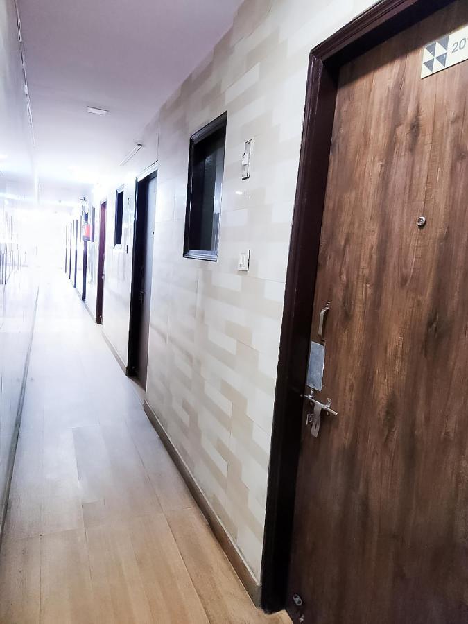 Roomshala 122 Hotel Park View - Near Adarsh Nagar New Delhi Buitenkant foto